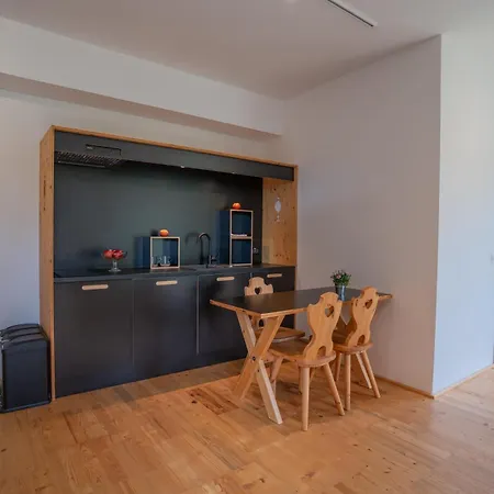 Ξενοδοχείο με διαμερίσματα Eko Glamping Kristof Cerklje na Gorenjskem
