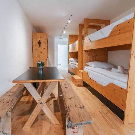 アパートホテル Eko Glamping Kristof ツェルクニェ・ナ・ゴレニスケム